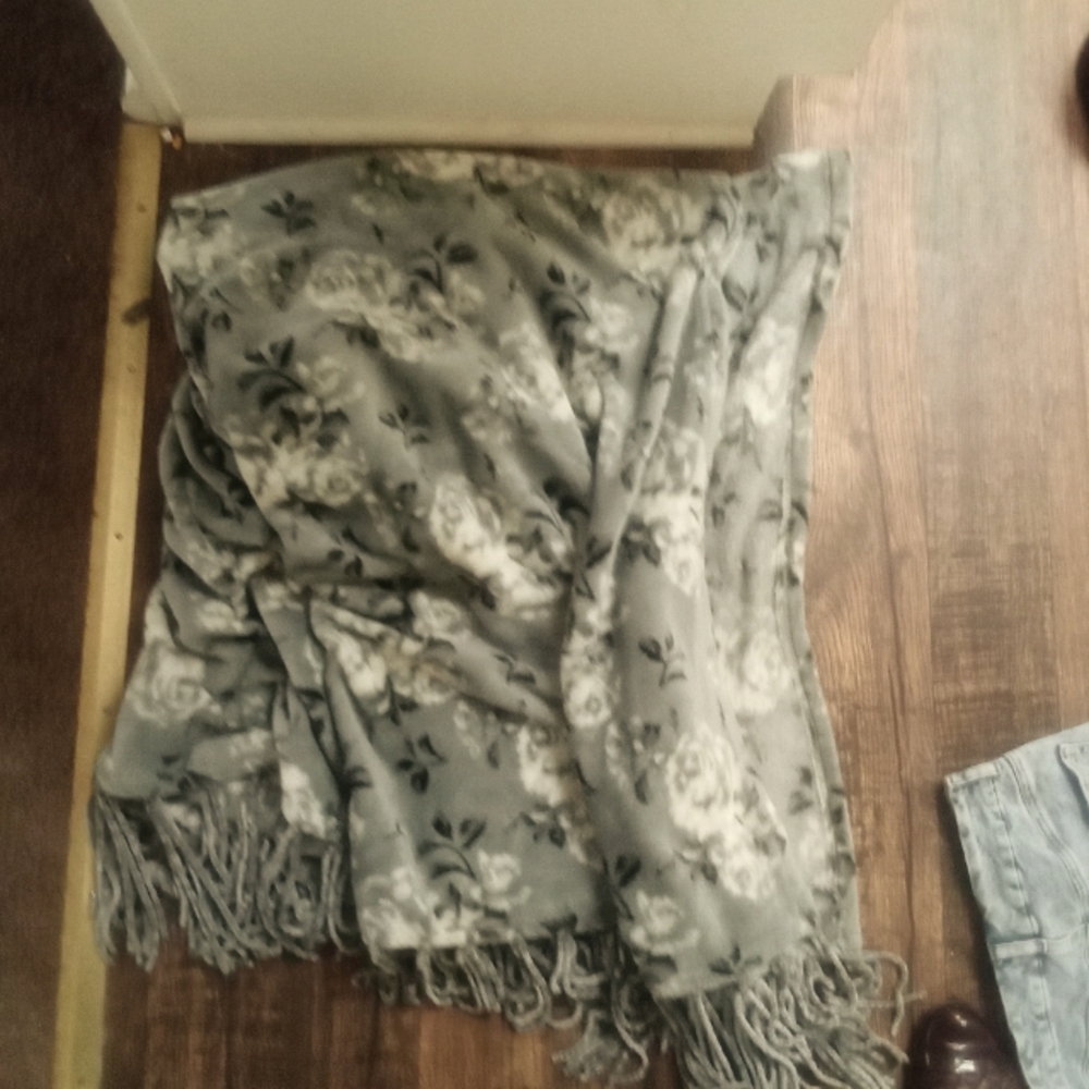 Throw blanket